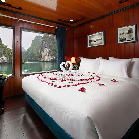 Отель Flamingo Luxury Cruises Халонг Экстерьер фото