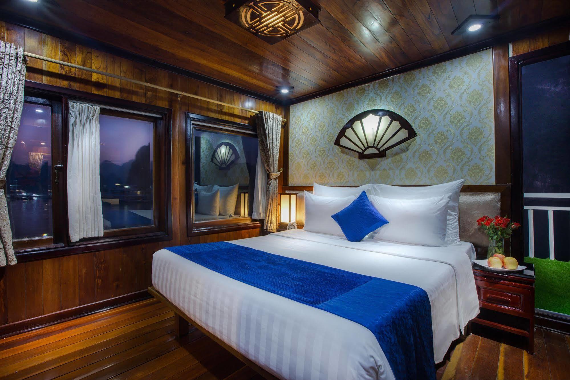 Отель Flamingo Luxury Cruises Халонг Экстерьер фото