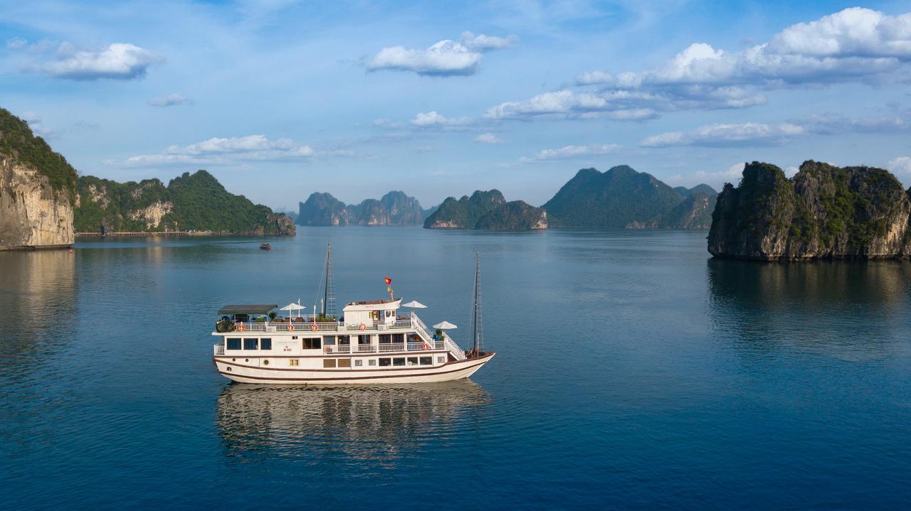 Отель Flamingo Luxury Cruises Халонг Экстерьер фото