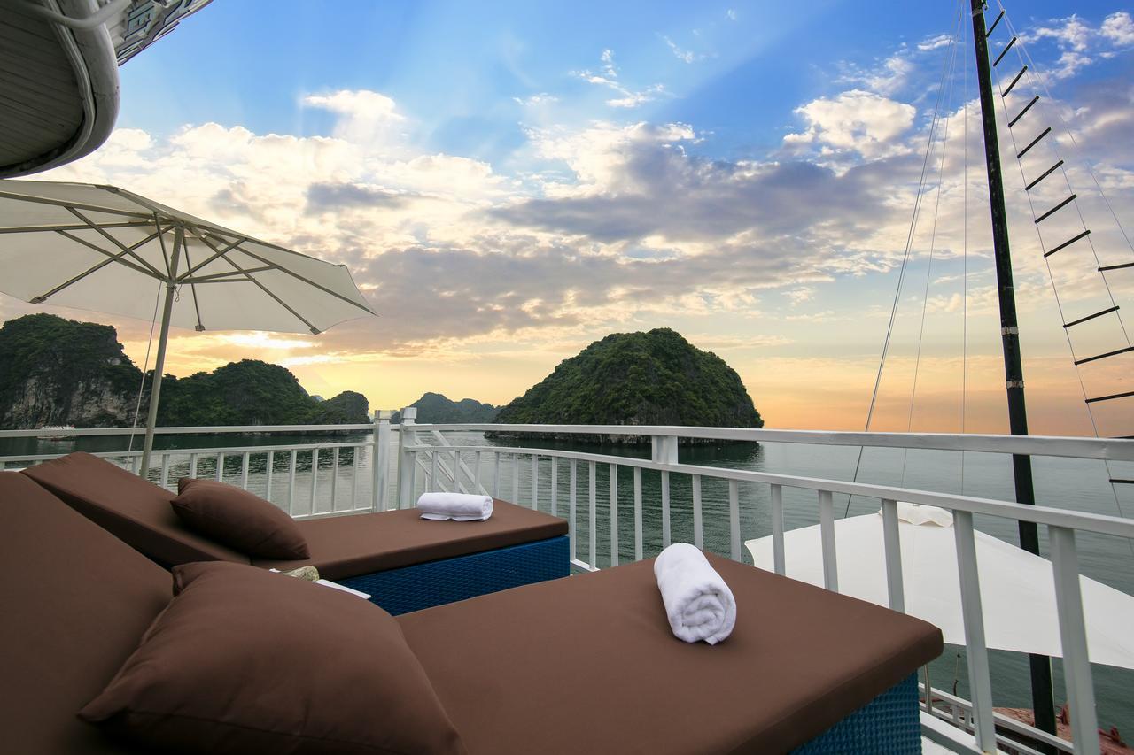 Отель Flamingo Luxury Cruises Халонг Экстерьер фото