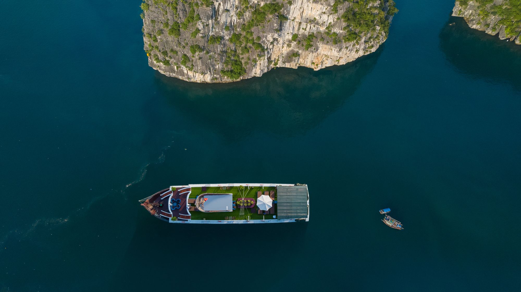 Отель Flamingo Luxury Cruises Халонг Экстерьер фото