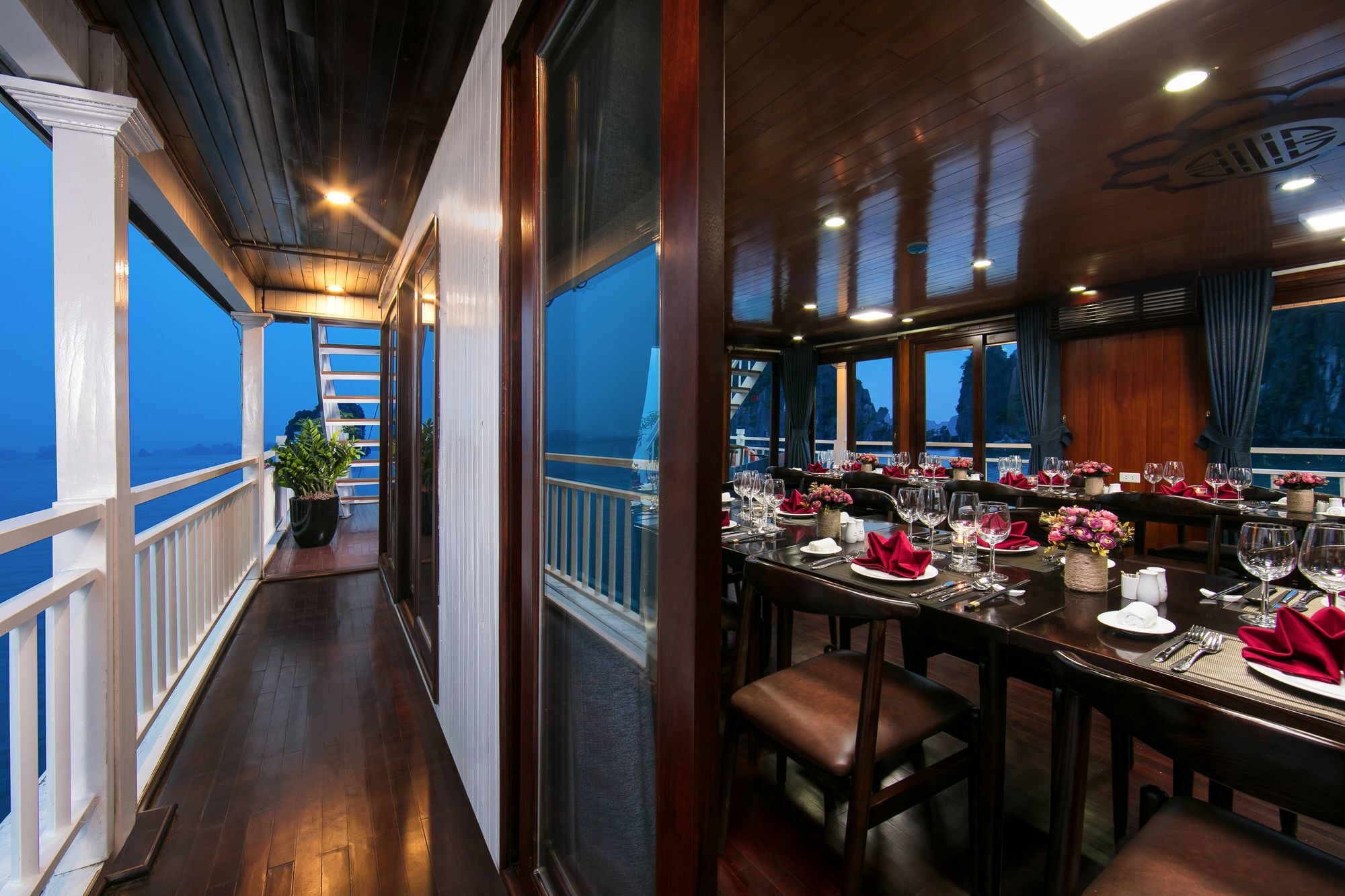 Отель Flamingo Luxury Cruises Халонг Экстерьер фото
